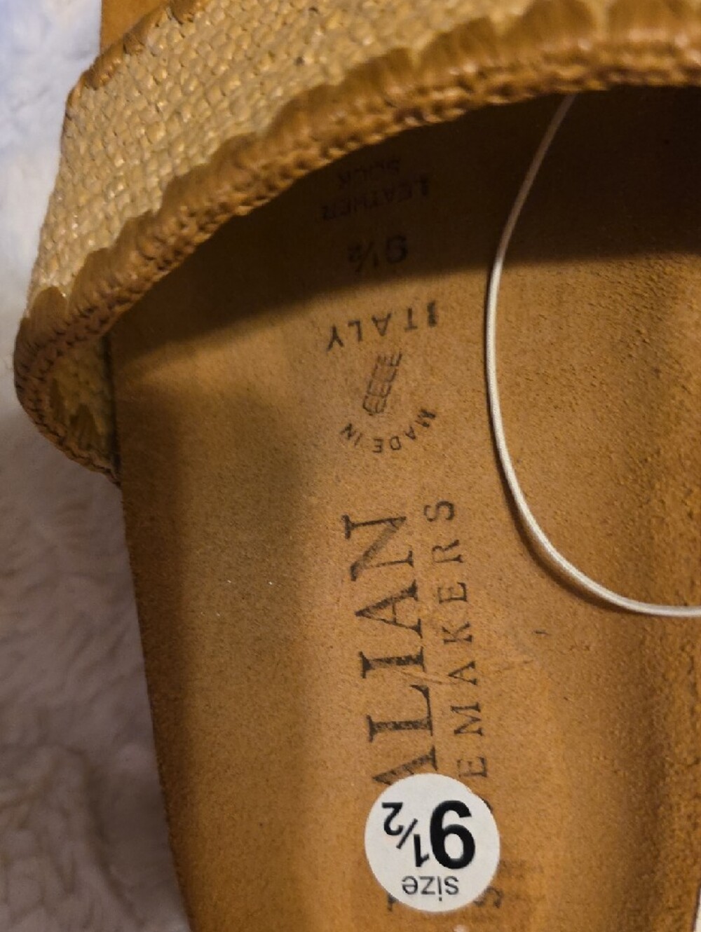 New Italian Shoemakers Woven Slide Sandals in Natural Tan - Picture 2 of 7